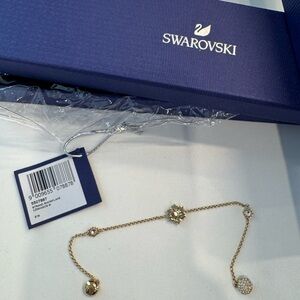 Swarovski Strand Snowflake Bracelet in Gold